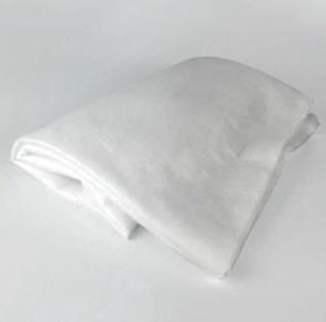 Quelles propriétés uniques rendent le coton aiguilleté indispensable dans les applications industrielles et domestiques ?